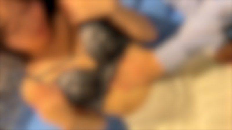【無碼・露臉3日限定70%OFF！！】對平時溫柔清純的婊子妹 進行3P隨心所欲的快感，讓那隨便就高潮的雜魚肉穴，再也無法忘記肉棒的味道