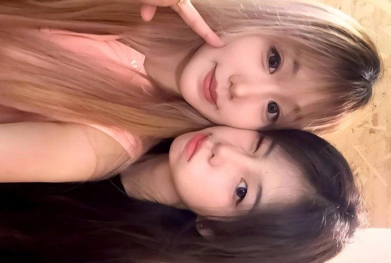 杏吧傳媒 被攝影師拿下女大抱雙腿被爸爸肏