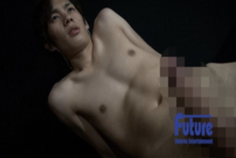 TI1003894 員工推薦！這位身材健壯、擁有巨根的男模扭動著臀部，將精液噴射到1公尺遠的地方！ ！直男扭動臀部的畫面絕對不容錯過